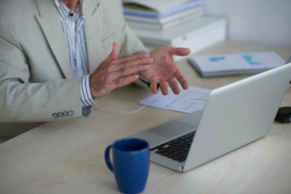 Becoming a Process Server in Orlando: Steps, Costs & Licensing